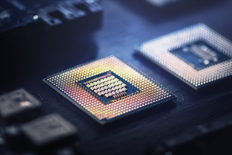 ثورة المعالج الدقيق التي غيرت العالم | أهم اختراعات القرن العشرين